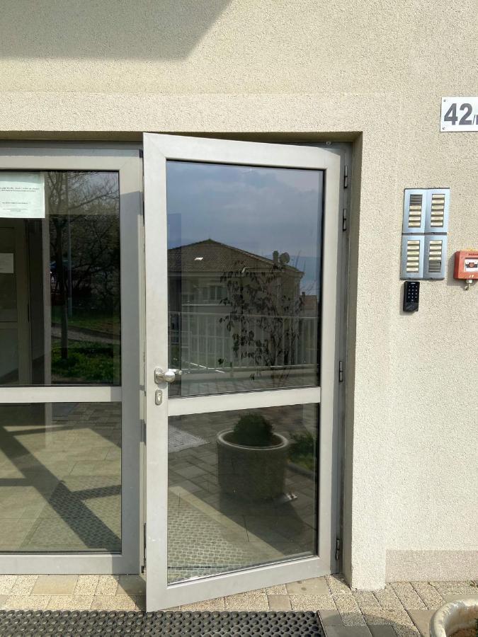 Portview Apartment Rijeka Exterior foto