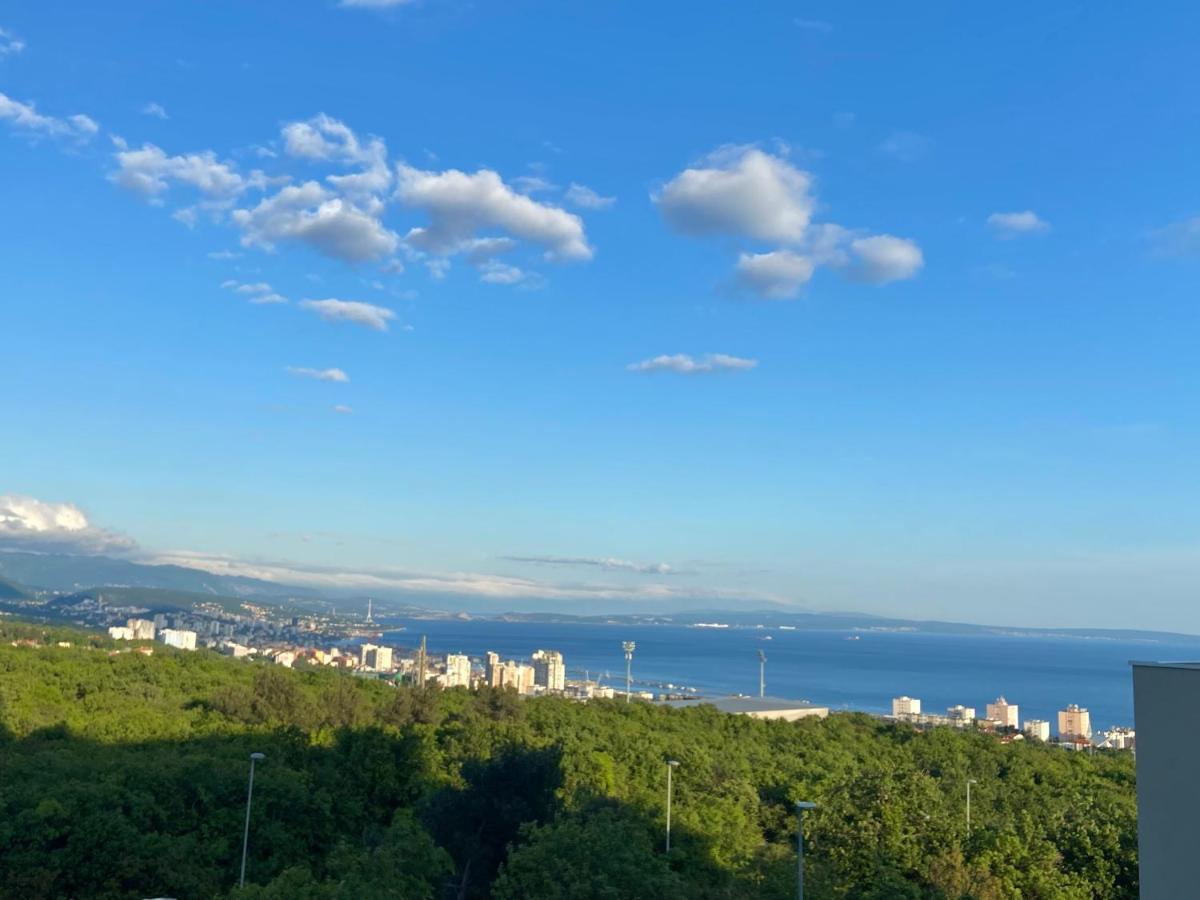 Portview Apartment Rijeka Exterior foto